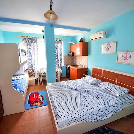 Lovely Apartment W/ Ac + Bath. + Kitchen + Parking And Garden Shkodër エクステリア 写真