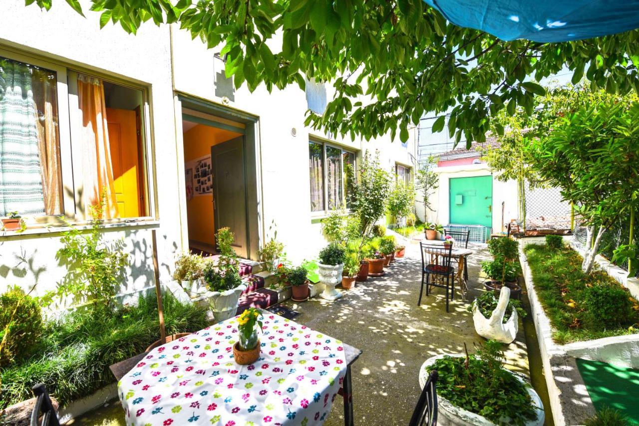 Lovely Apartment W/ Ac + Bath. + Kitchen + Parking And Garden Shkodër エクステリア 写真