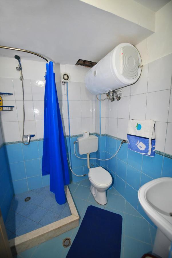 Lovely Apartment W/ Ac + Bath. + Kitchen + Parking And Garden Shkodër エクステリア 写真